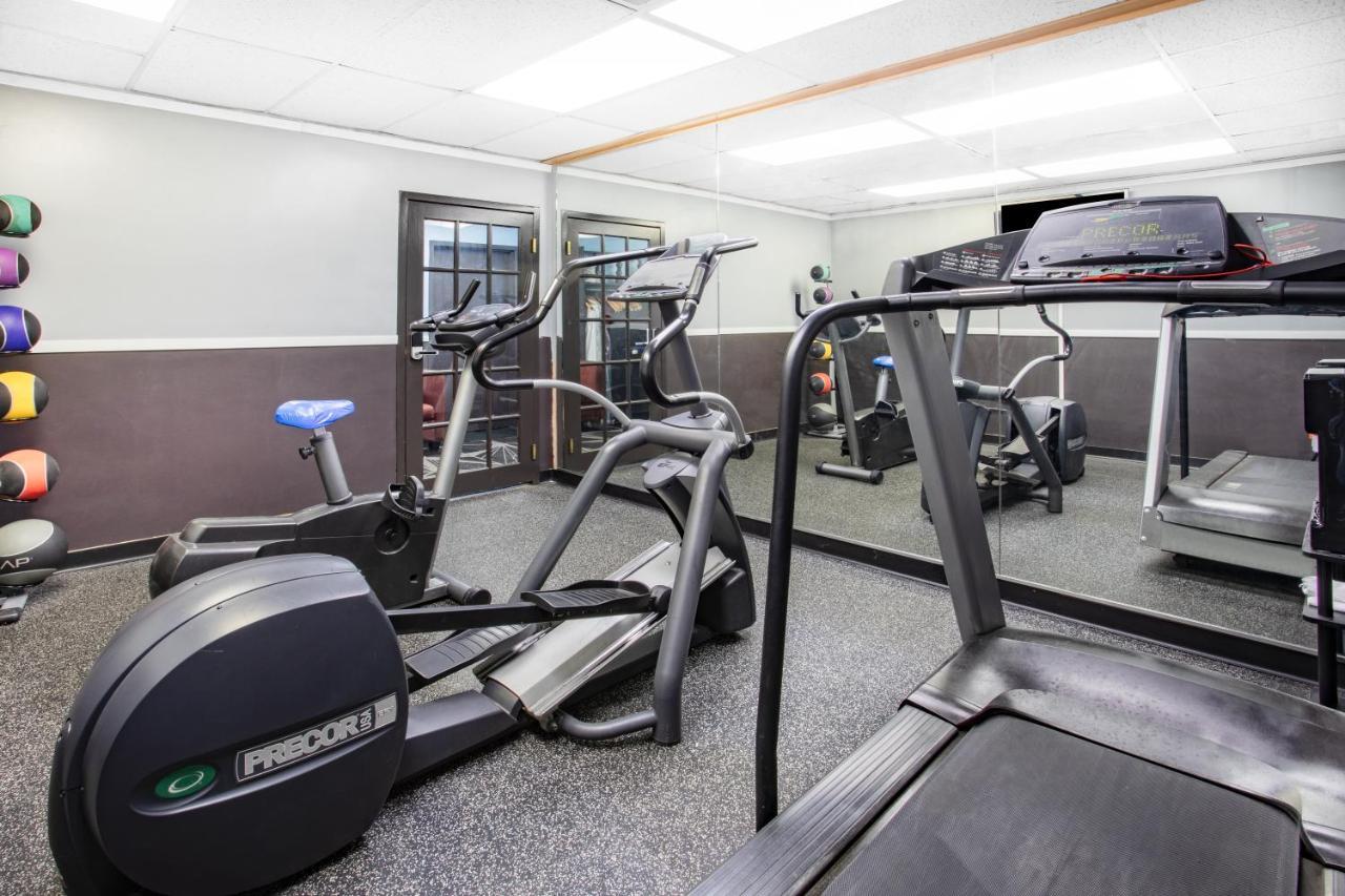 Travelodge By Wyndham Livonia Canton Novi Detroit Area Buitenkant foto